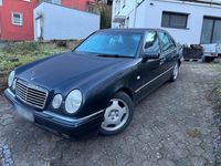 Gebraucht Mercedes E320 Avantgarde 220 PS (161 kW) 1996 Schwarz Limousine
