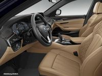 Gebraucht BMW 530e Sport Line 184 PS (135 kW) 2022 Blau Kombi