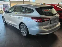 Neu Ford Focus Titanium 125 PS (91 kW) 2026 Silber Limousine