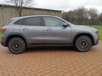 gebraucht Mercedes EQA350 4Matic AMG Line 49.900 EUR Netto 600Km Neuzustand