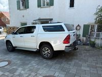 Gebraucht Toyota HiLux 150 PS (110 kW) 2018 Weiß Pickup