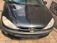 Gebraucht Peugeot 206 Premium 88 PS (64 kW) 2004 Schwarz Kleinwagen