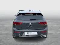 Gebraucht VW Golf VIII Style 131 PS (96 kW) 2024 Grau Limousine
