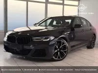 Gebraucht BMW 550 530 PS (389 kW) 2020 Carbonschwarz metallic Limousine