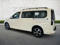 Neu VW Caddy Maxi 122 PS (89 kW) 2025 Beige Van / Kleinbus
