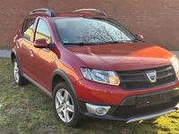 Gebraucht Dacia Sandero 90 PS (66 kW) 2015 Rot Limousine