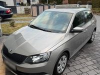 Gebraucht Skoda Fabia 75 PS (55 kW) 2016 Grau Kleinwagen