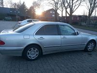 Gebraucht Mercedes E200 116 PS (85 kW) 2000 Silber Limousine