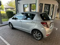 Gebraucht Toyota Yaris 120 PS (88 kW) 2013 Silber Kleinwagen