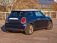 Gebraucht Mini Cooper SE Classic 135 kW (184 PS) 2023 Blau Kleinwagen