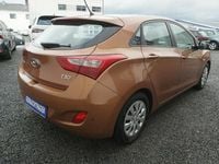 Gebraucht Hyundai i30 Classic 101 PS (74 kW) 2015 Orange Limousine