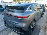 Usado Renault Megane E-Tech Techno 160 kW (218 CV) 2023 Gris Berlina