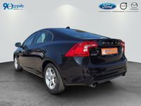 Gebraucht Volvo S60 Kinetic 190 PS (139 kW) 2017 Onyx schwarzmetallic Limousine