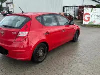 Gebraucht Hyundai i30 109 PS (80 kW) 2009 Rot Limousine