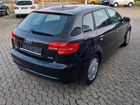 Gebraucht Audi A3 Attraction 105 PS (77 kW) 2012 Schwarz Limousine