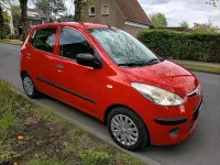 Gebraucht Hyundai i10 69 PS (50 kW) 2010 Rot Kleinwagen