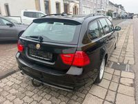 Gebraucht BMW 318 143 PS (105 kW) 2009 Schwarz Kombi