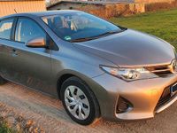 Gebraucht Toyota Auris 100 PS (73 kW) 2015 Braun Limousine