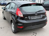 Gebraucht Ford Fiesta Celebration 101 PS (74 kW) 2016 Schwarz Limousine