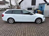 Gebraucht Skoda Octavia Joy 179 PS (131 kW) 2017 Weiß Kombi