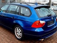 Gebraucht BMW 320 150 PS (110 kW) 2006 Blau Kombi