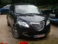 Gebraucht Lancia Ypsilon Gold 69 PS (50 kW) 2013 Schwarz Kleinwagen