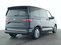 Second-hand VW Multivan Style 150 CP (110 kW) 2025 Negru Monovolum