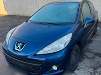 Gebraucht Peugeot 207 95 PS (69 kW) 2011 Blau Kleinwagen
