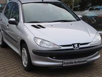 Gebraucht Peugeot 206 75 PS (55 kW) 2001 Silber Limousine
