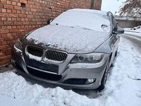 Gebraucht BMW 320 177 PS (130 kW) 2009 Grau Kombi