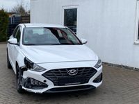 gebraucht Hyundai i30 Select 1.6 CRDI Intro/KLIMA/KAMERA/EURO6