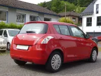 Gebraucht Suzuki Swift 94 PS (69 kW) 2015 Rot Kleinwagen