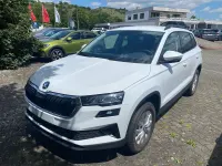 Neu Skoda Karoq Selection 150 PS (110 kW) 2026 Moonweiss metallic SUV