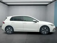Gebraucht VW Golf VIII 150 PS (110 kW) 2023 Weiß Kleinwagen