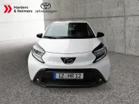 Gebraucht Toyota Aygo Active 72 PS (52 kW) 2024 Weiss Kleinwagen