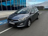 Gebraucht Hyundai i30 Trend 110 PS (80 kW) 2014 Grau Kombi
