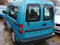 Second-hand Opel Combo 87 CP (63 kW) 2003 Albastru Monovolum