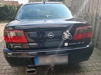 Gebraucht Opel Omega 180 PS (132 kW) 2002 Schwarz Limousine