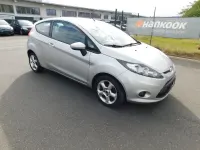 Gebraucht Ford Fiesta Trend 82 PS (60 kW) 2010 Silber