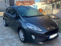 Gebraucht Ford Fiesta Cool & Connect 100 PS (73 kW) 2018 Grau Kleinwagen