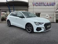 Gebraucht Audi A3 S-Line 150 PS (110 kW) 2023 Gletscherweiß (metallic) Limousine