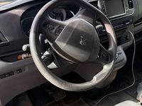 Gebraucht Peugeot Expert 177 PS (130 kW) 2017 Silber Van