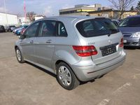 Gebraucht Mercedes B200 140 PS (102 kW) 2005 Silber Van / Kleinbus
