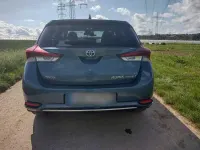 Gebraucht Toyota Auris Hybrid 136 PS (100 kW) 2016 Blau Limousine