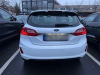 Gebraucht Ford Fiesta 95 PS (69 kW) 2021 Weiß Kleinwagen