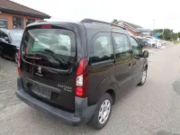 Gebraucht Peugeot Partner Tepee Active 98 PS (72 kW) 2017 Schwarz Van / Kleinbus