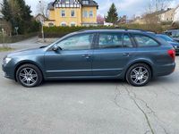 Gebraucht Skoda Superb 140 PS (102 kW) 2015 Grau Kombi