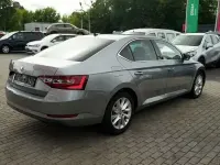 Gebraucht Skoda Superb Style 179 PS (131 kW) 2016 Grau Limousine