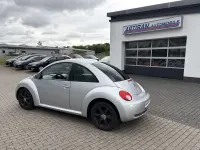 Gebraucht VW New Beetle 102 PS (75 kW) 2009 Reflexsilber metallic Kleinwagen