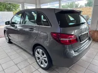 Gebraucht Mercedes B200 Avantgarde 156 PS (114 kW) 2017 Grau Kleinwagen